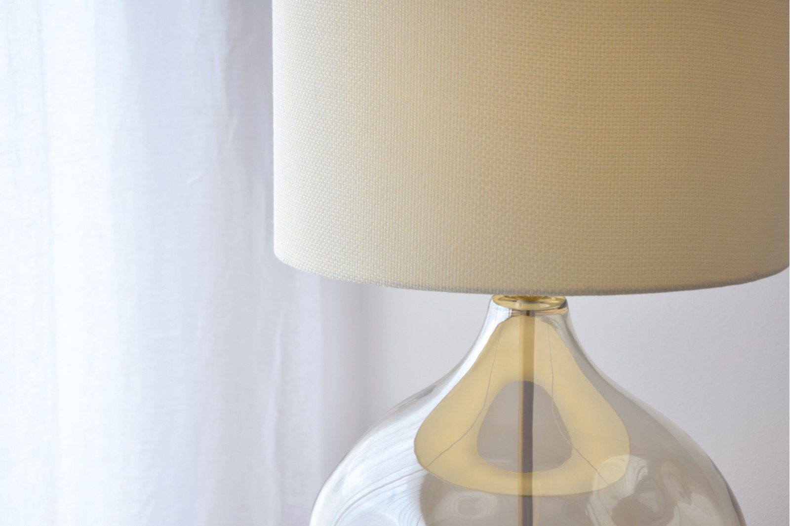 AMBER GLASS TABLE LAMP VOLCANO WITH SHADE