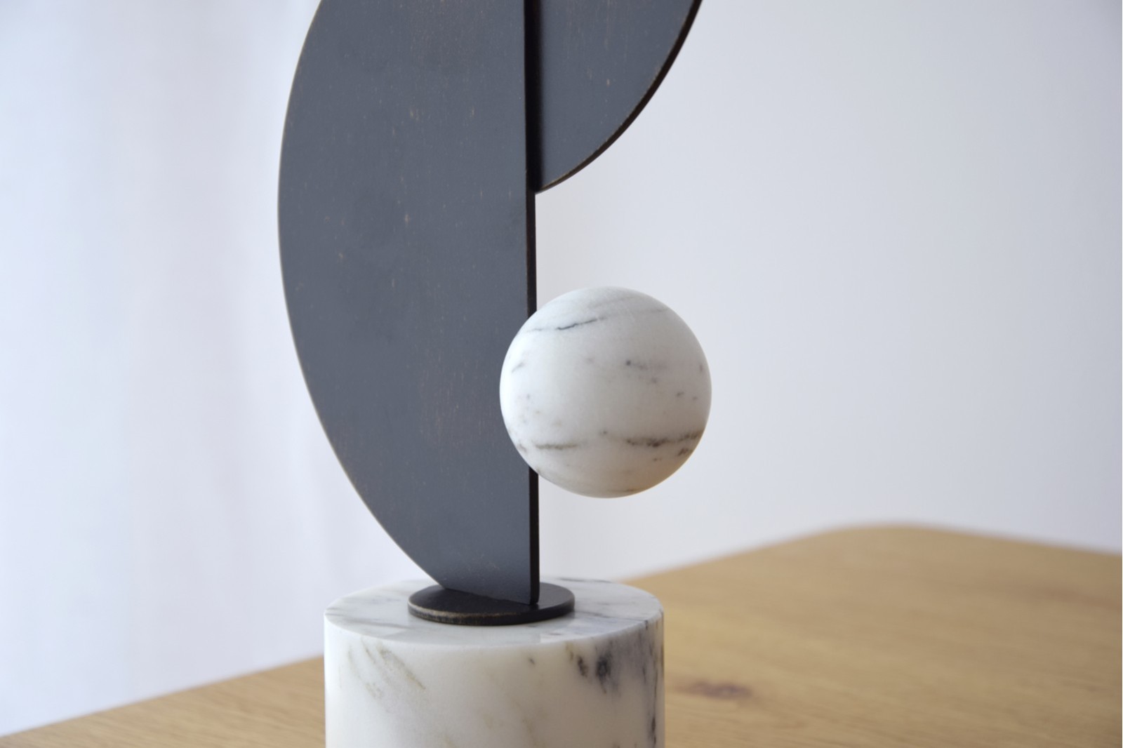 ESCULTURA ARCO N1. MÁRMOL BLANCO