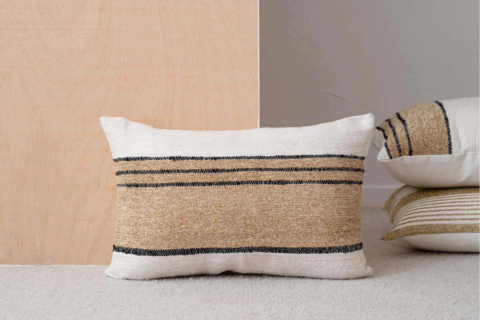 CUSHION ERO N2. WHITE CAMEL BLACK COTTON CUSHION