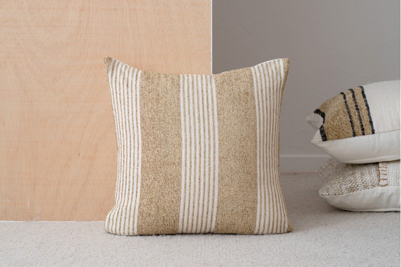 CUSHION ERO N3. WHITE CAMEL COTTON CUSHION