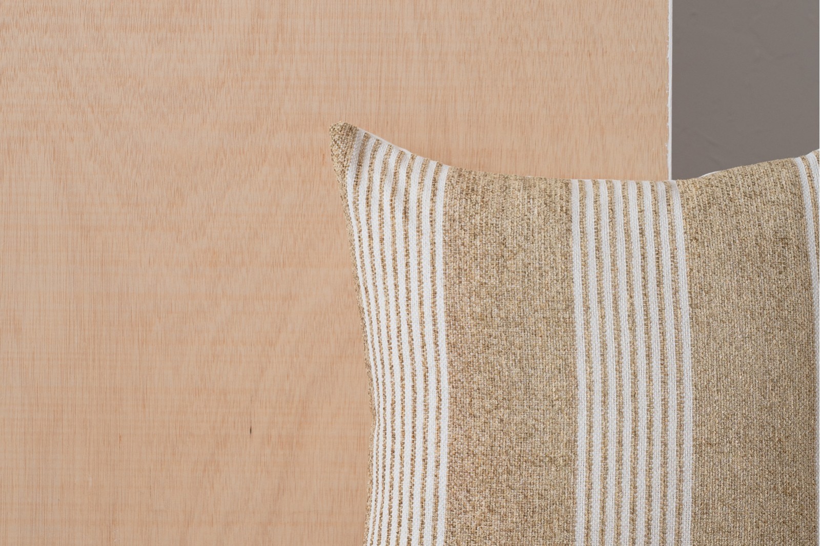 CUSHION ERO N3. WHITE CAMEL COTTON CUSHION
