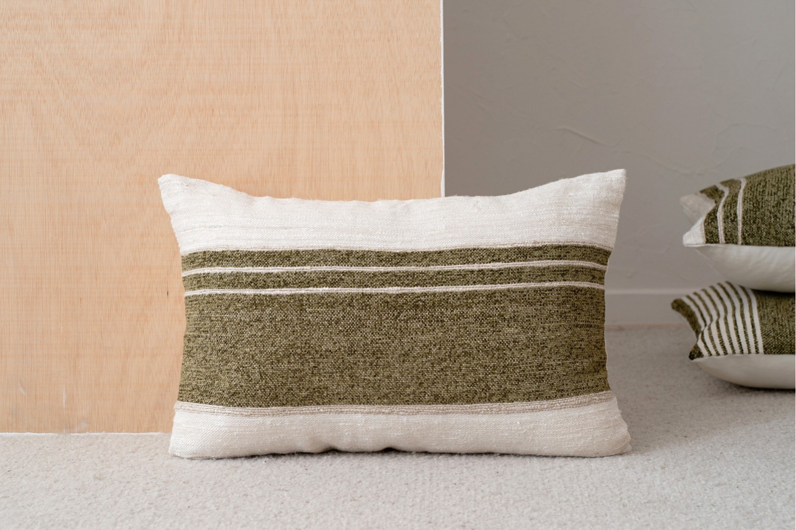 CUSHION BERTE N7. WHITE GREEN COTTON CUSHION