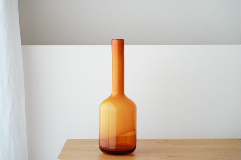 BOUTEILLE DÉCORATIVE XELA. AMBRE.