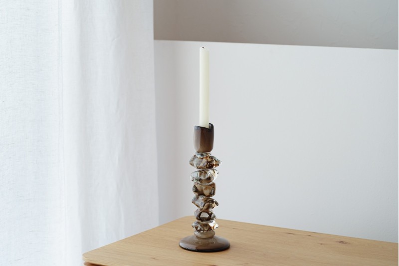 ALDAN GLASS CANDLEHOLDER. OLIVE GREEN COLOR.
