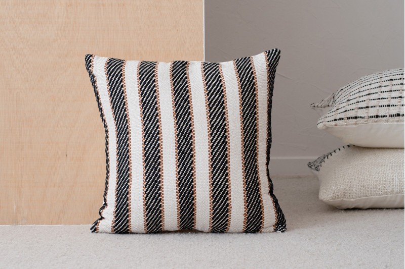 CUSHION OTO N.1. BLACK AND WHITE COTTON CUSHION