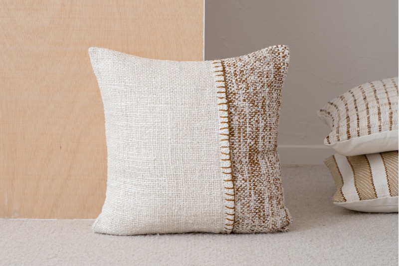 CUSHION ANXA N1. WHITE BROWN COTTON CUSHION