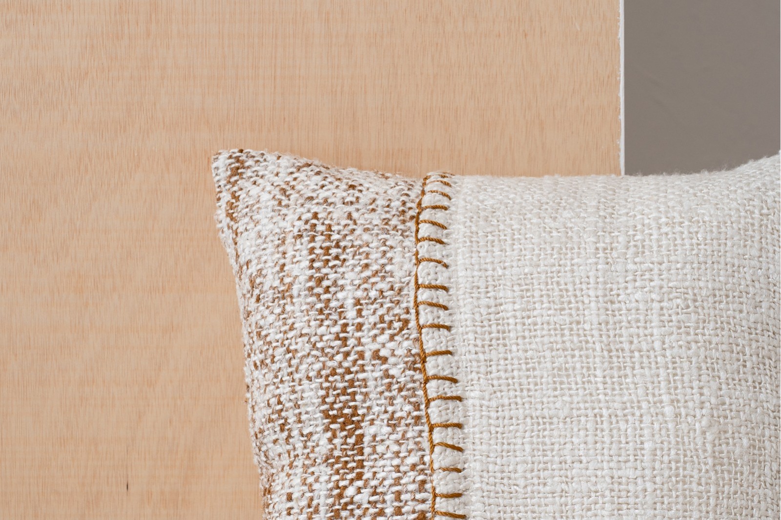 CUSHION ANXA N1. WHITE BROWN COTTON CUSHION