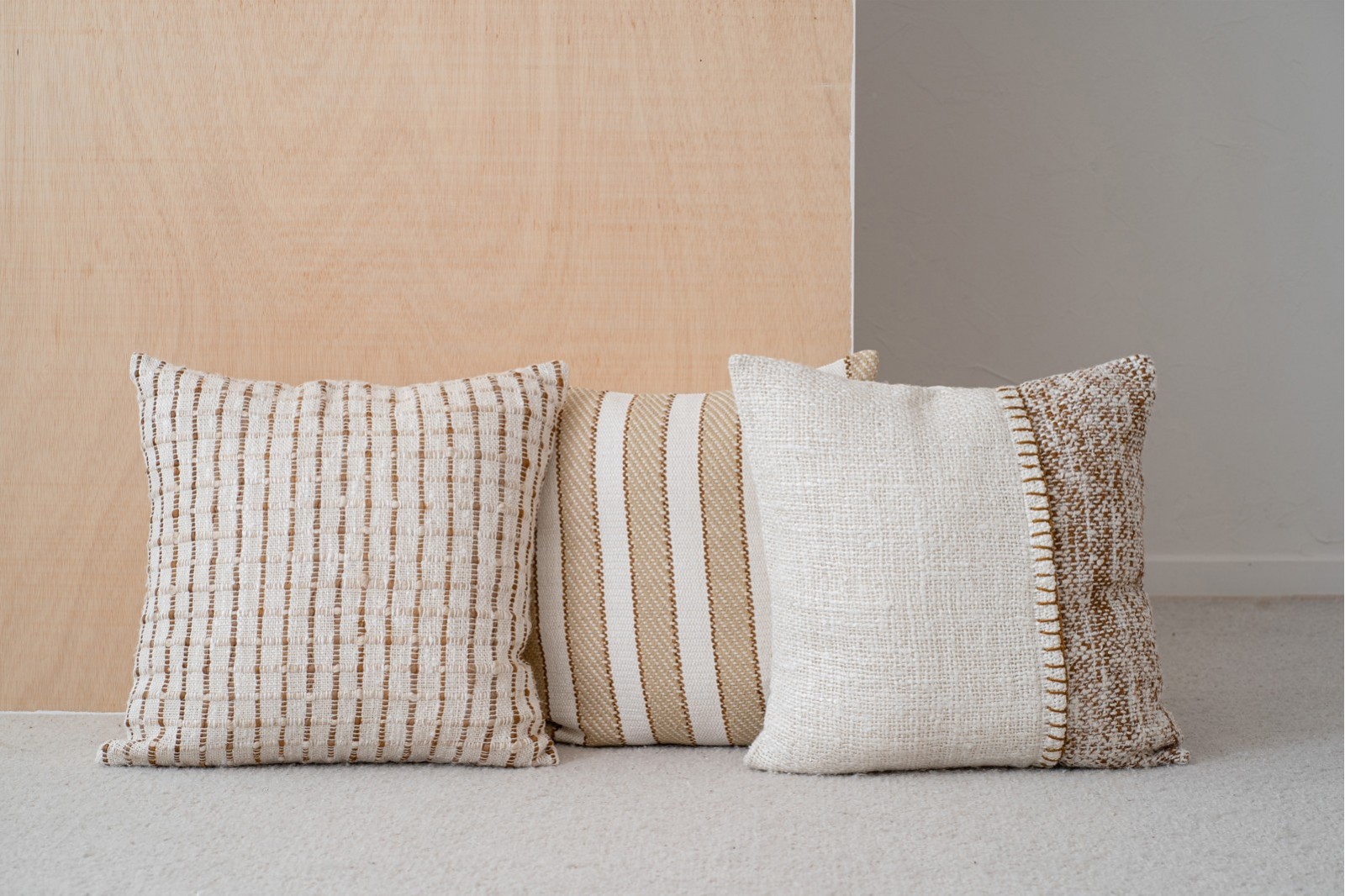 CUSHION ANXA N1. WHITE BROWN COTTON CUSHION