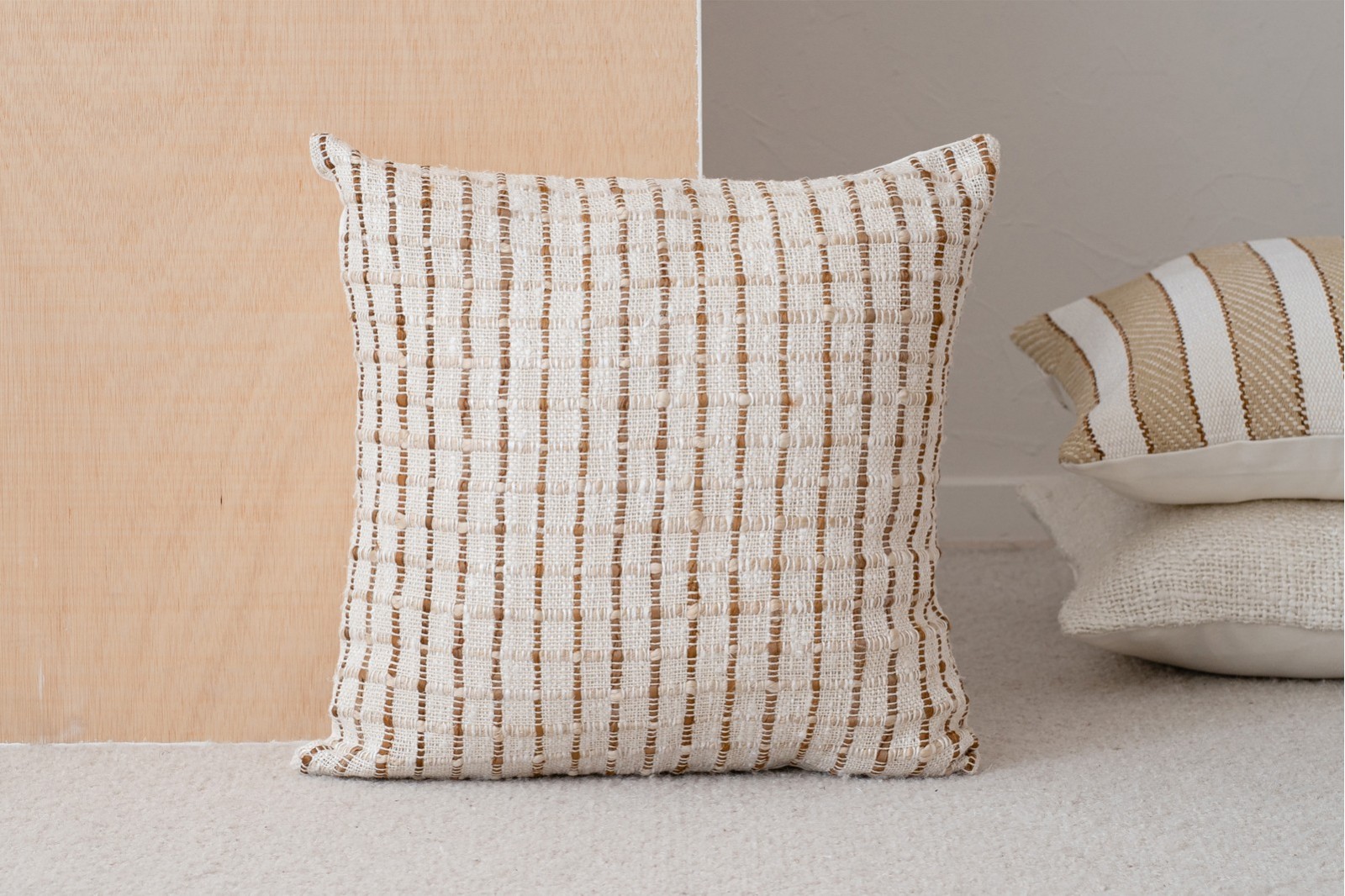 COJIN ALGODON BLANCO BEIGE. ANXA N3