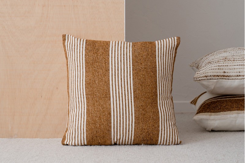 CUSHION MINIA N1. WHITE OCHRE COTTON CUSHION