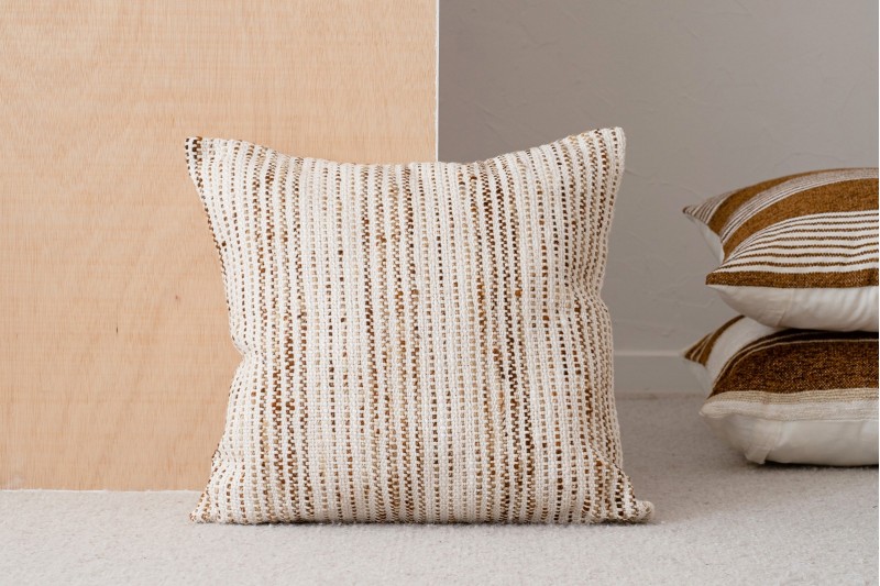 CUSHION MINIA N2. WHITE OCHRE COTTON CUSHION