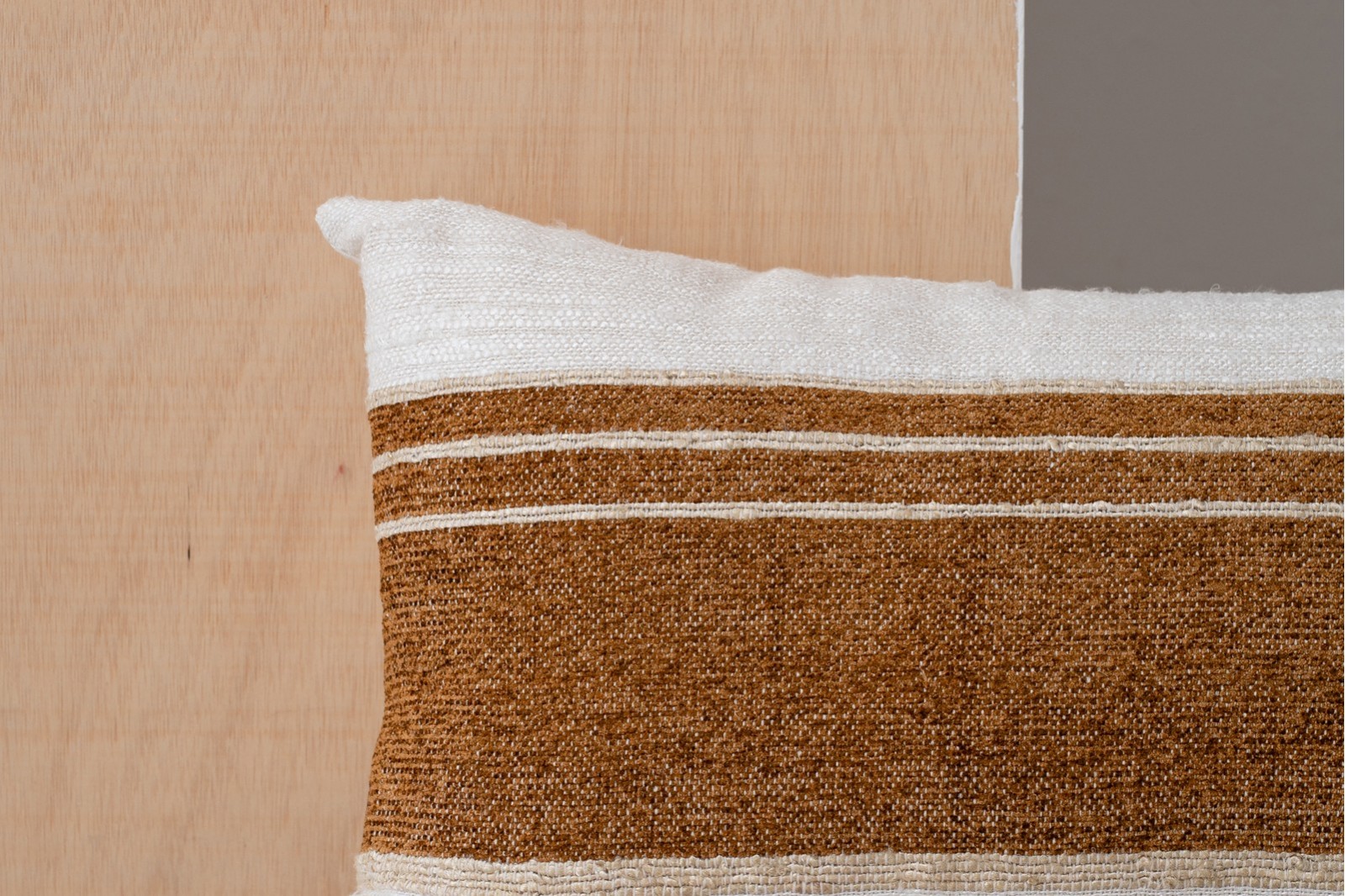 CUSHION MINIA N4. WHITE OCHRE CTTON CUSHION
