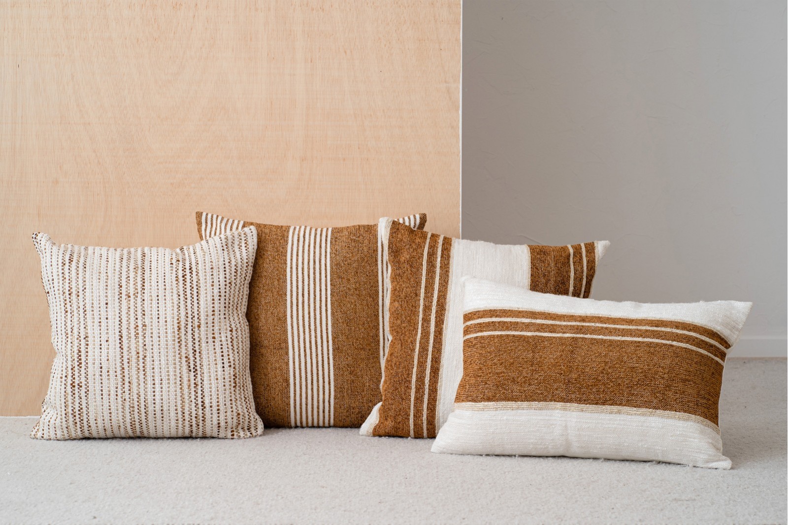CUSHION MINIA N4. WHITE OCHRE CTTON CUSHION