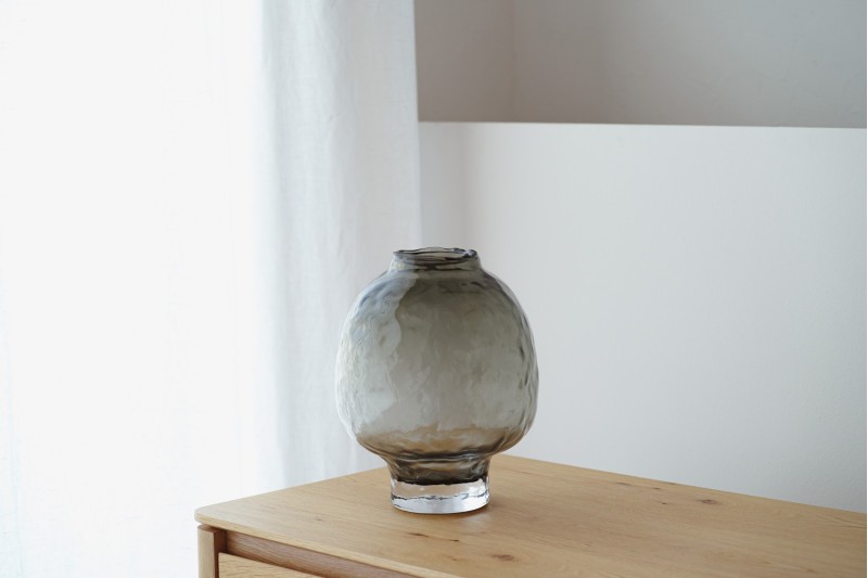GLASS VASE SALETA. GRAY. LARGE