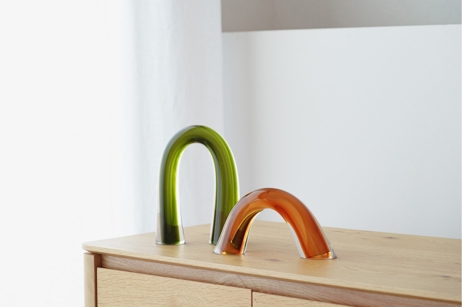 SET OF 2 PIECES IN GLASS BREO. GREEN AND AMBER