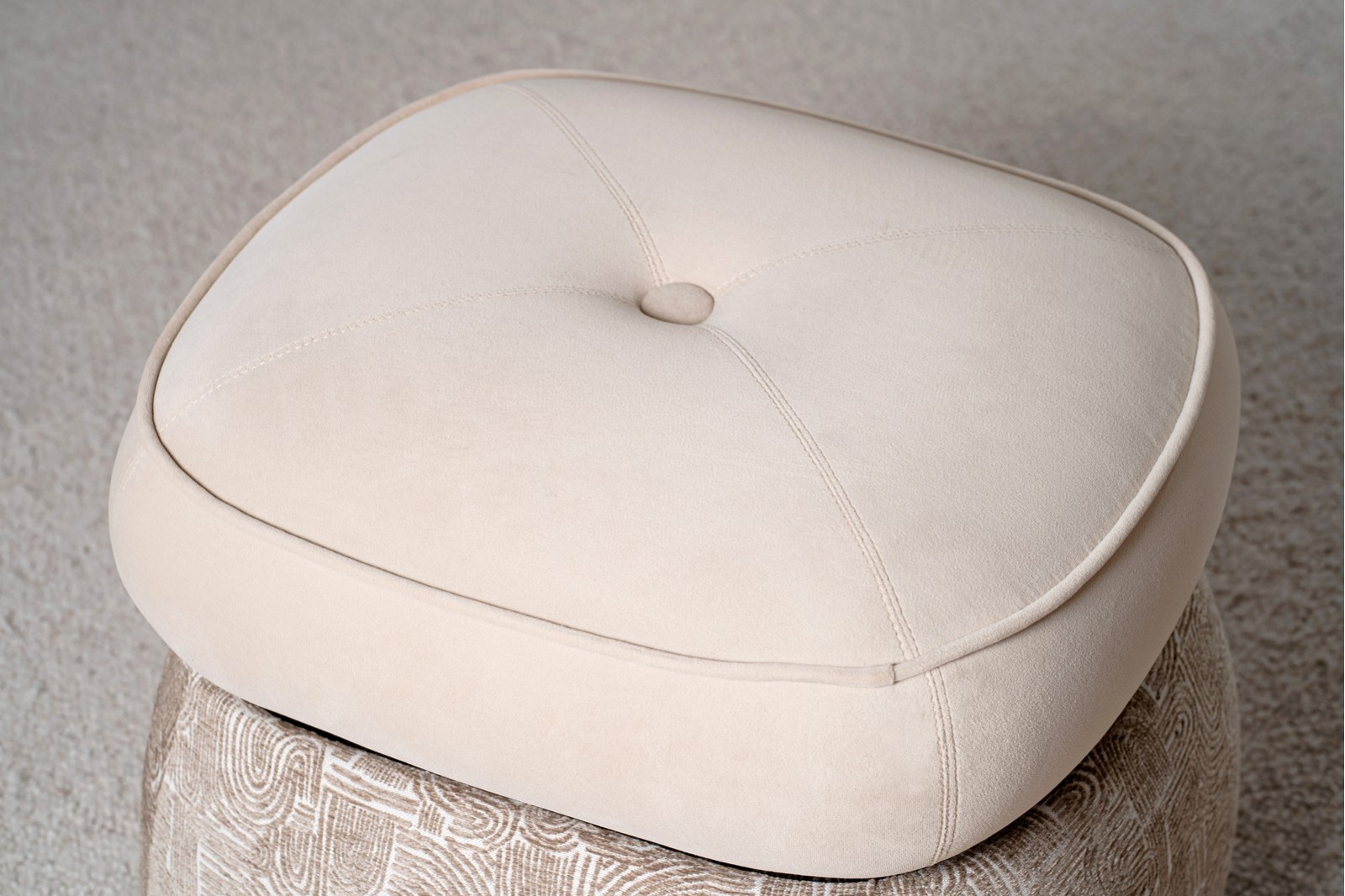 SET 2 PUFS DUNA. BEIGE Y CAMEL
