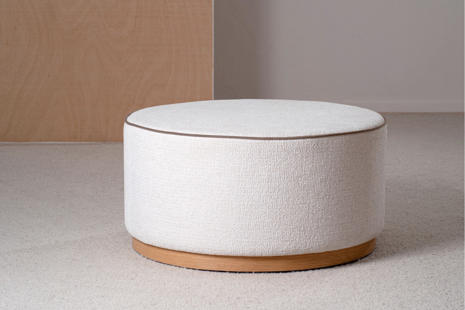 ADA LARGE POUF. IVORY AND TAUPE TONES