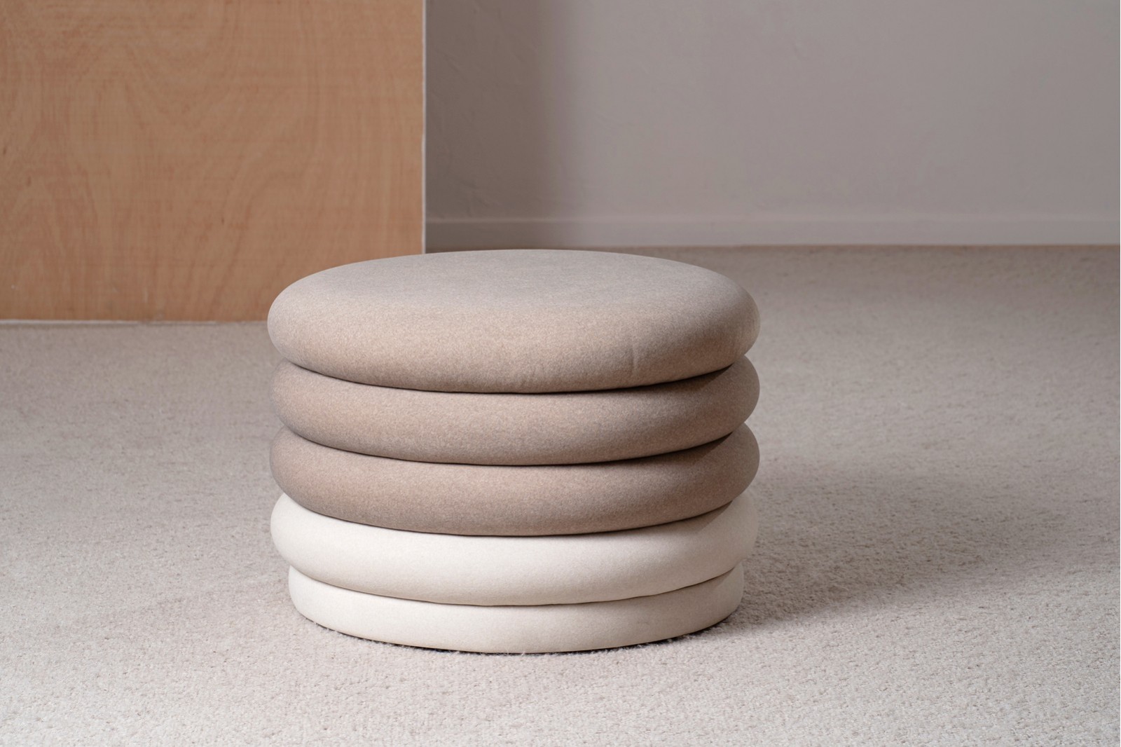 SMALL NOE POUF. TAUPE AND IVORY