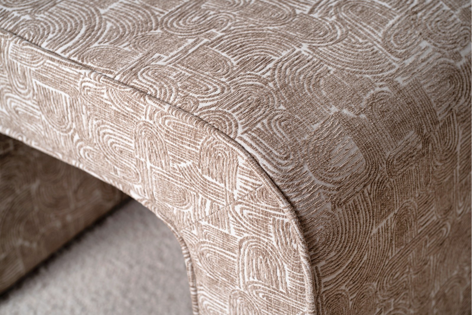 NAIA POUF. CAMEL AND BEIGE