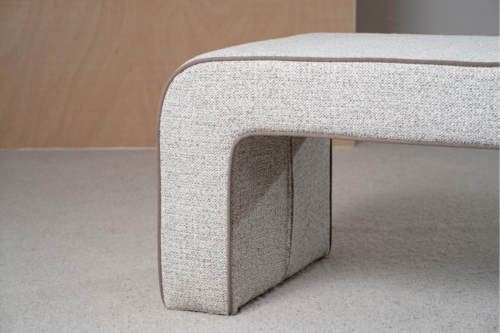 XELA BENCH. IVORY  GRAY  TAUPE