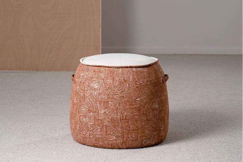 SET 2 EREA POUFS. TERRACOTA AND IVORY