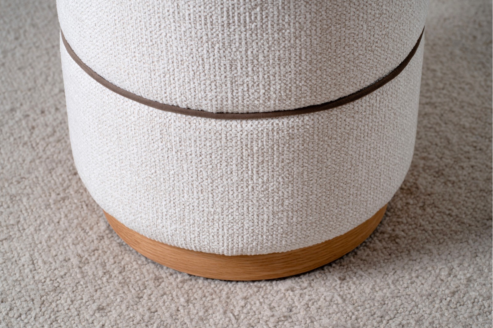 SET 2 POUFS ADA. TONS IVOIRE ET TAUPE