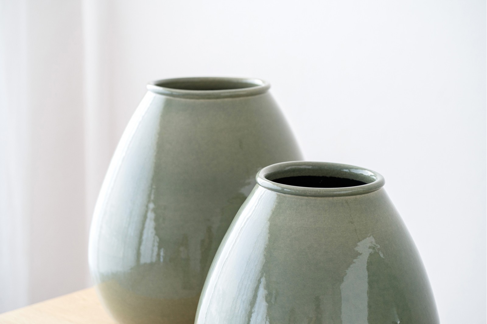 CIAN COLLECTION: WATER GREEN CERAMIC VASES