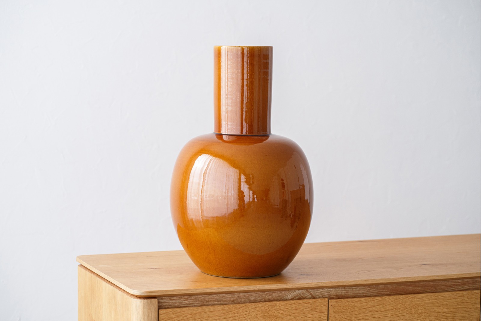 COLLECTION NELA : VASES EN CÉRAMIQUE DE COULEUR