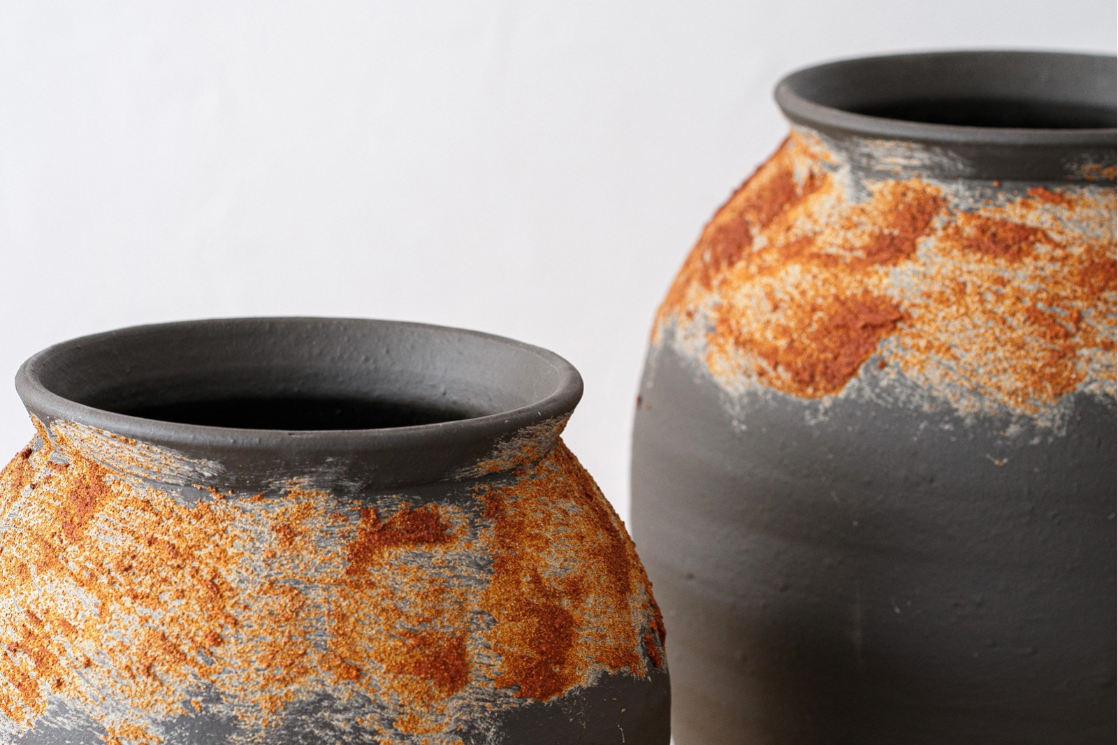 FERRO COLLECTION: CERAMIC VESSELS