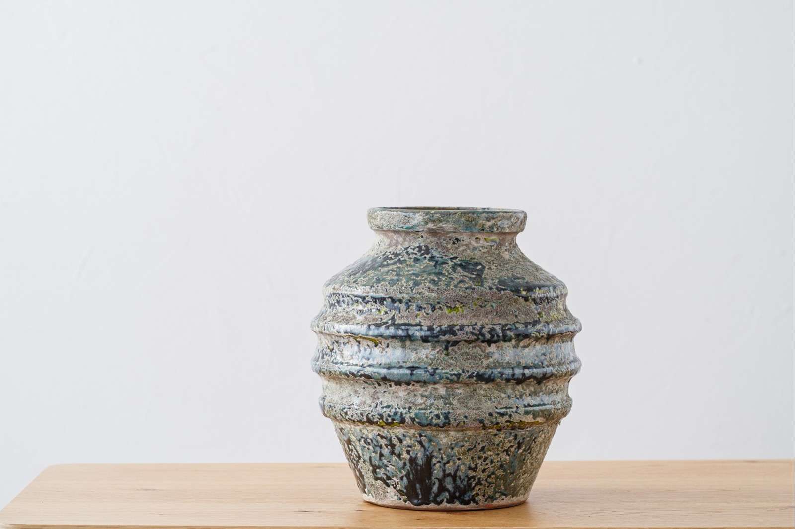 CELTIA COLLECTION: GLAZED CERAMIC VESSELS