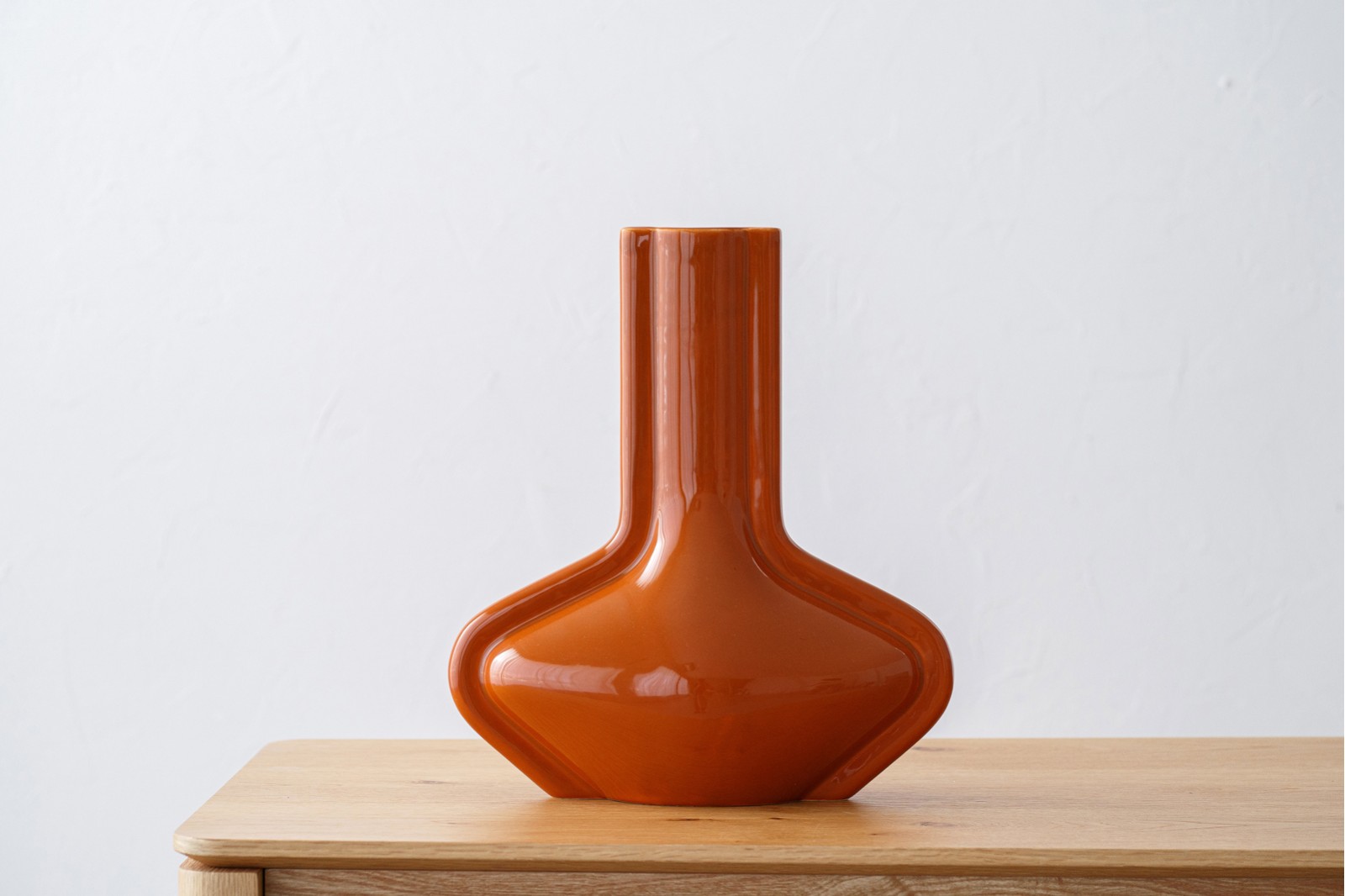 DARA COLLECTION: CERAMIC VASES