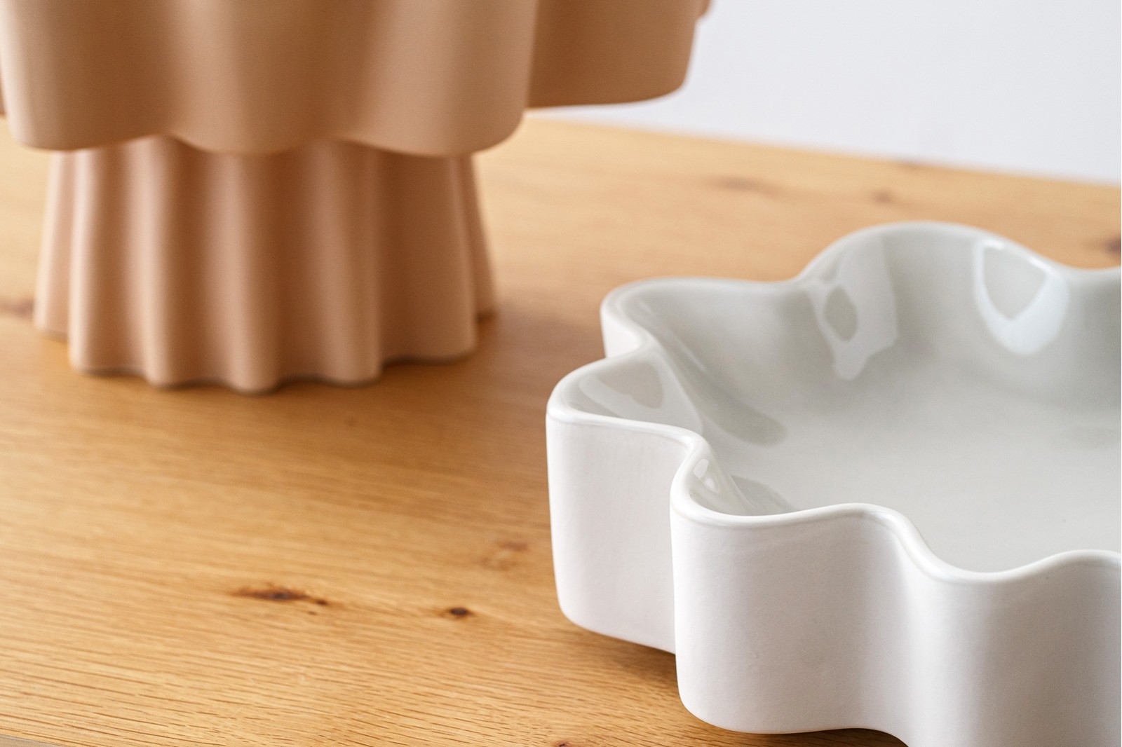 MOIRA COLLECTION: CERAMIC CENTREPIECES
