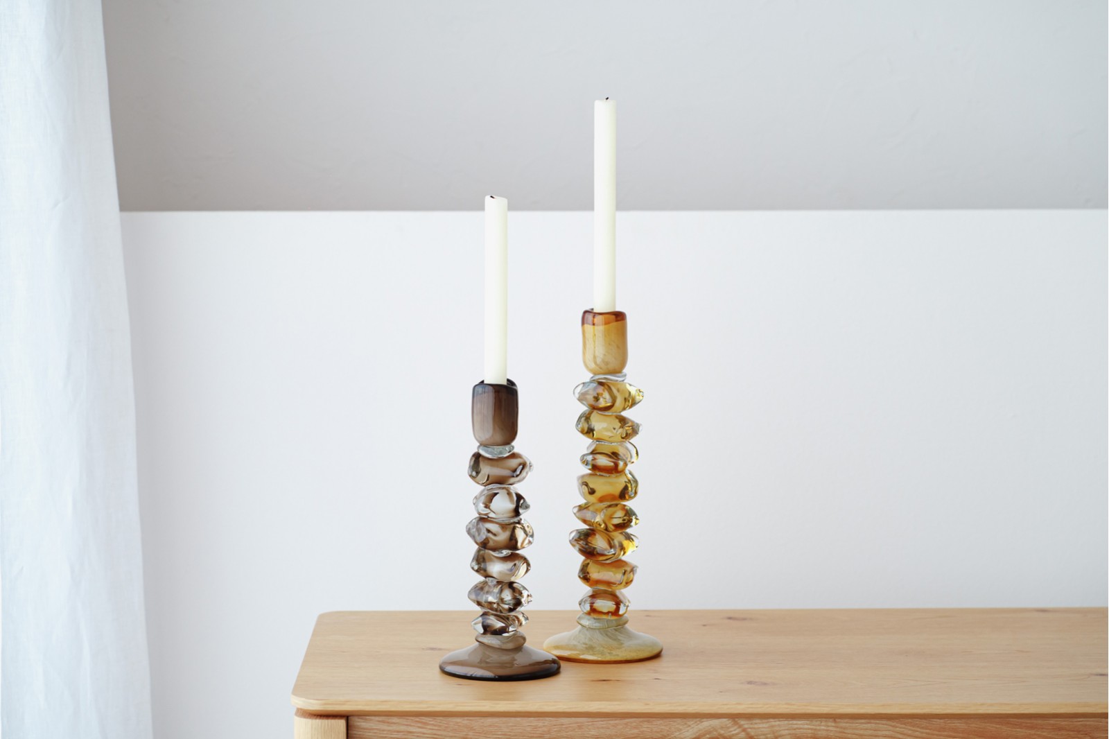 ALDÁN COLLECTION: GREEN AMBER GLASS CANDLES HOLDERS