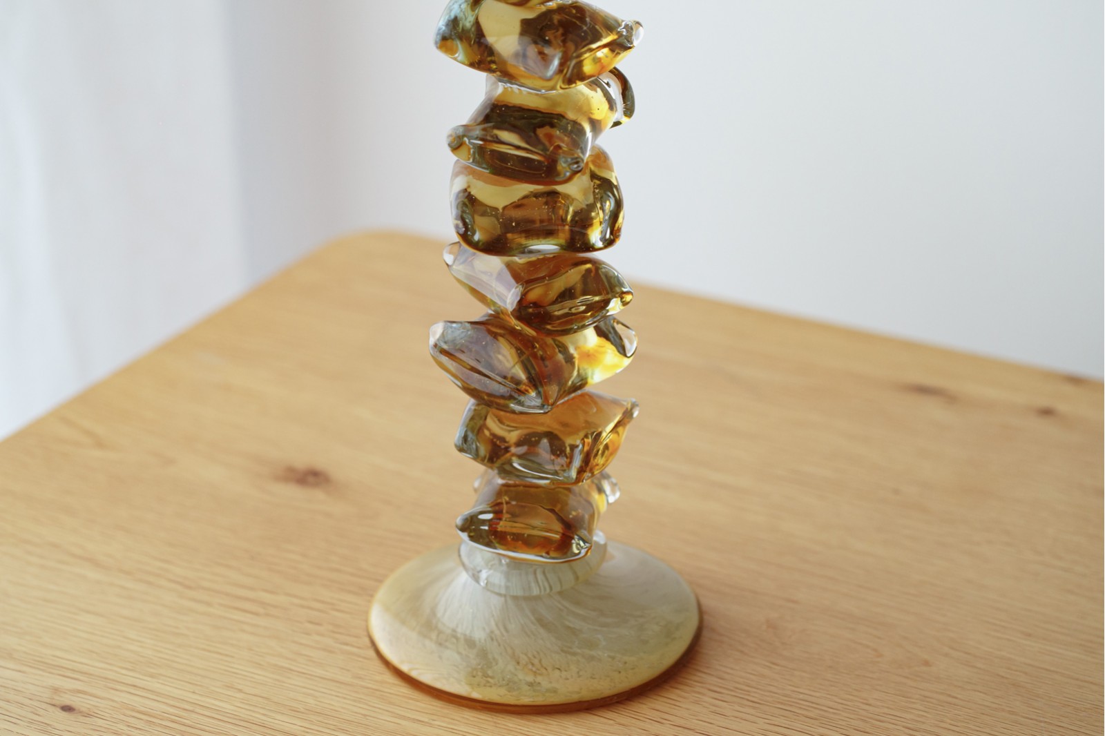 ALDÁN COLLECTION: GREEN AMBER GLASS CANDLES HOLDERS