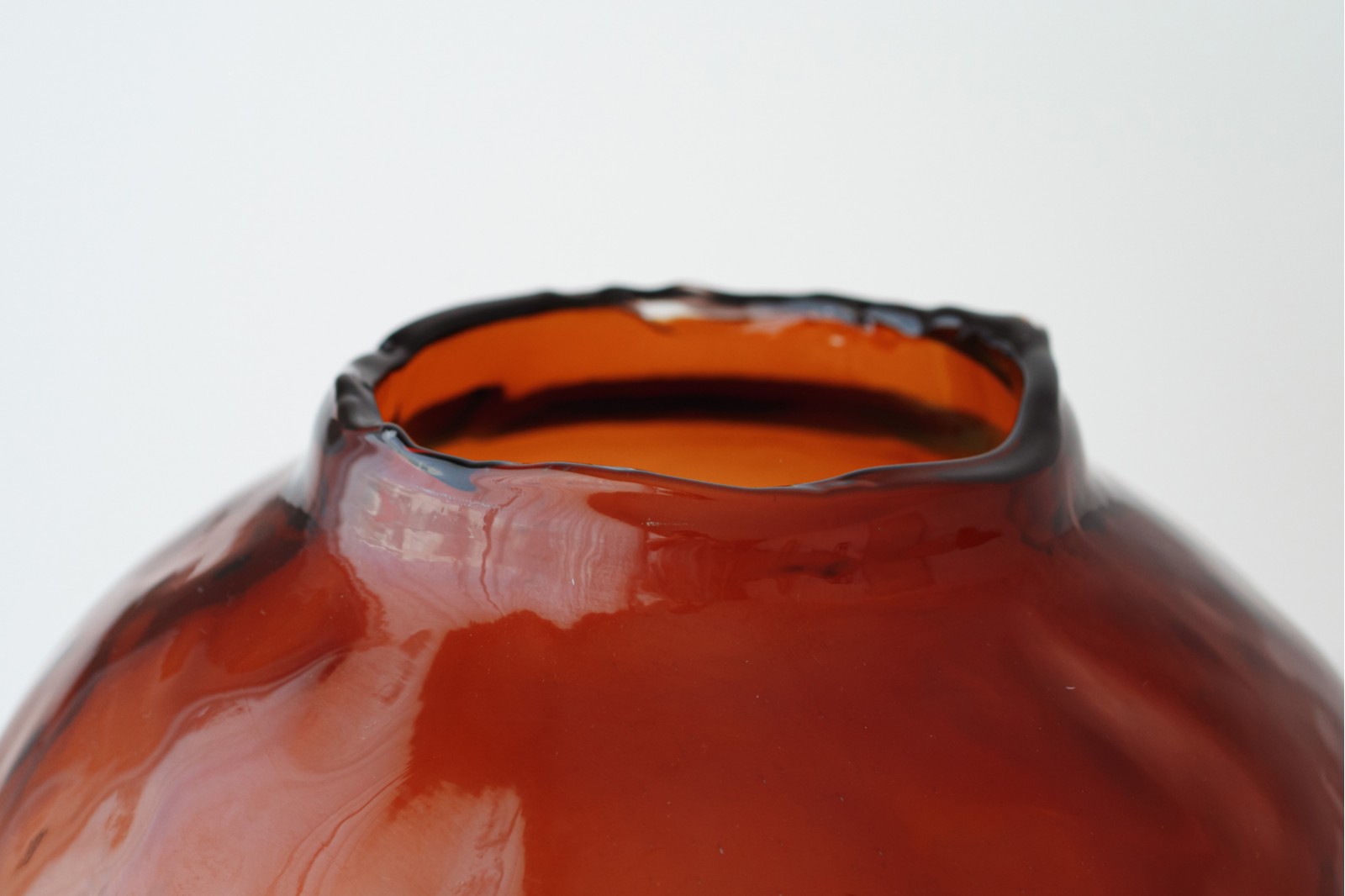 COLLECTION SALETA : VASES EN VERRE AMBRE GRIS