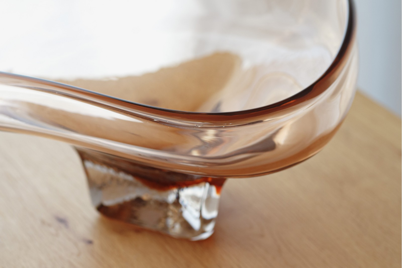 EREA COLLECTION: COLORED GLASS TABLE CENTREPIECES