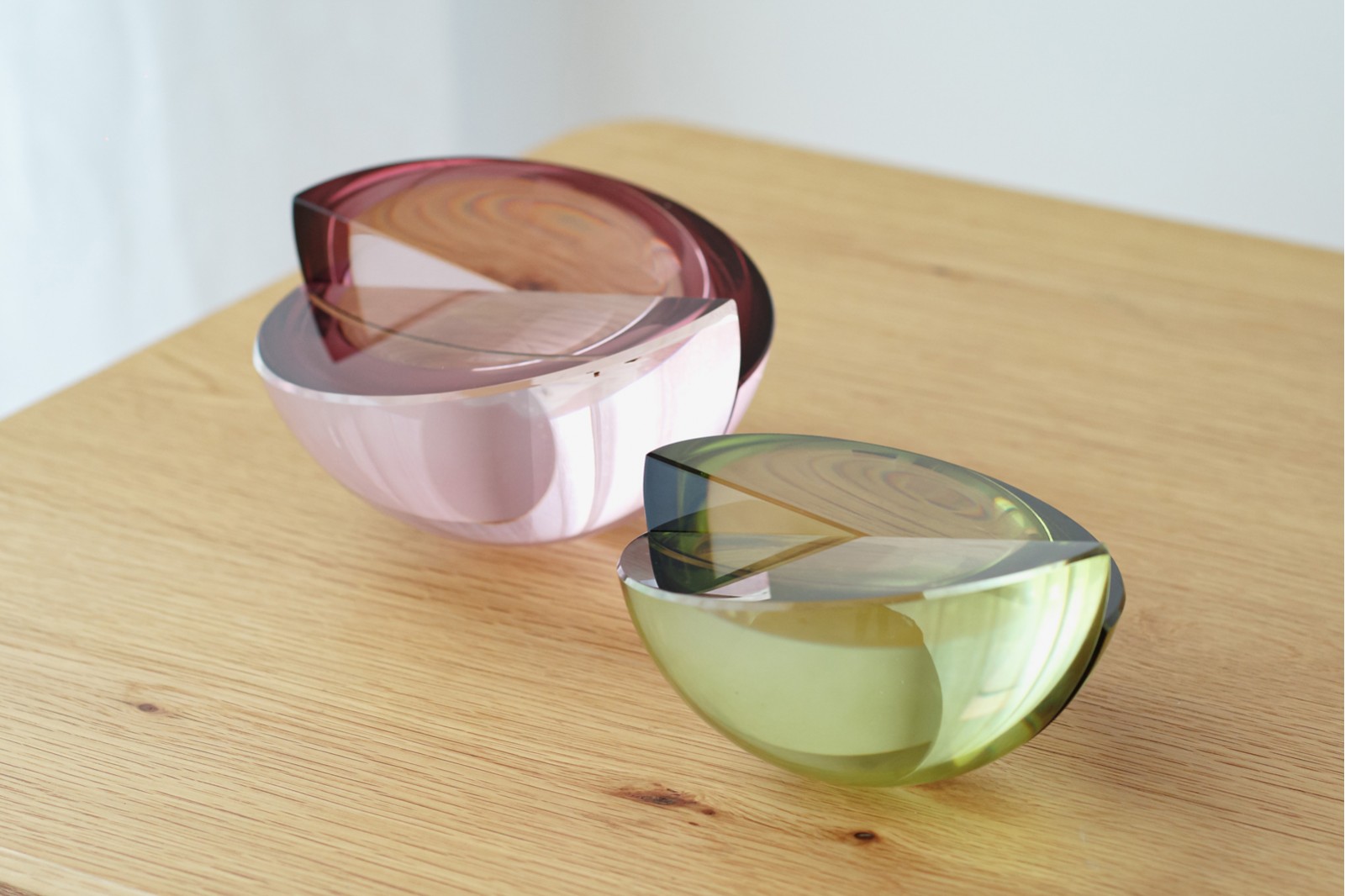 SPHERES COLLECTION: COLOURED GLASS DECORATION