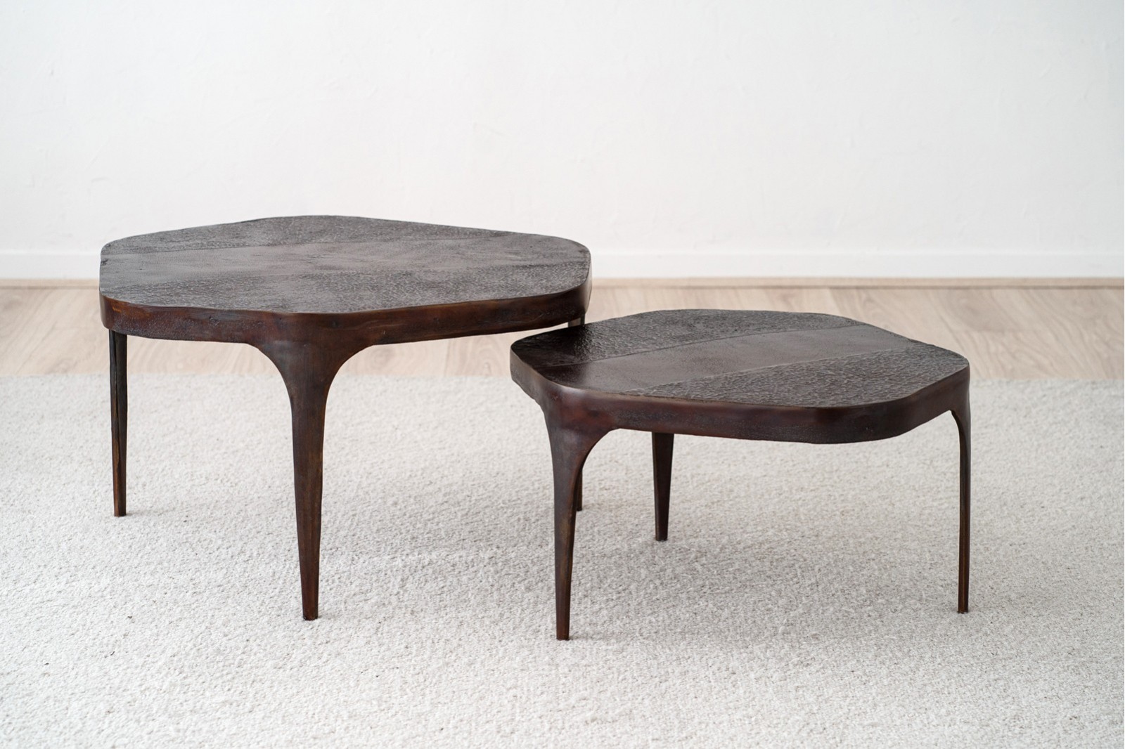 SET 2 COFFEE TABLES. NAIN. OXIDE FINISH