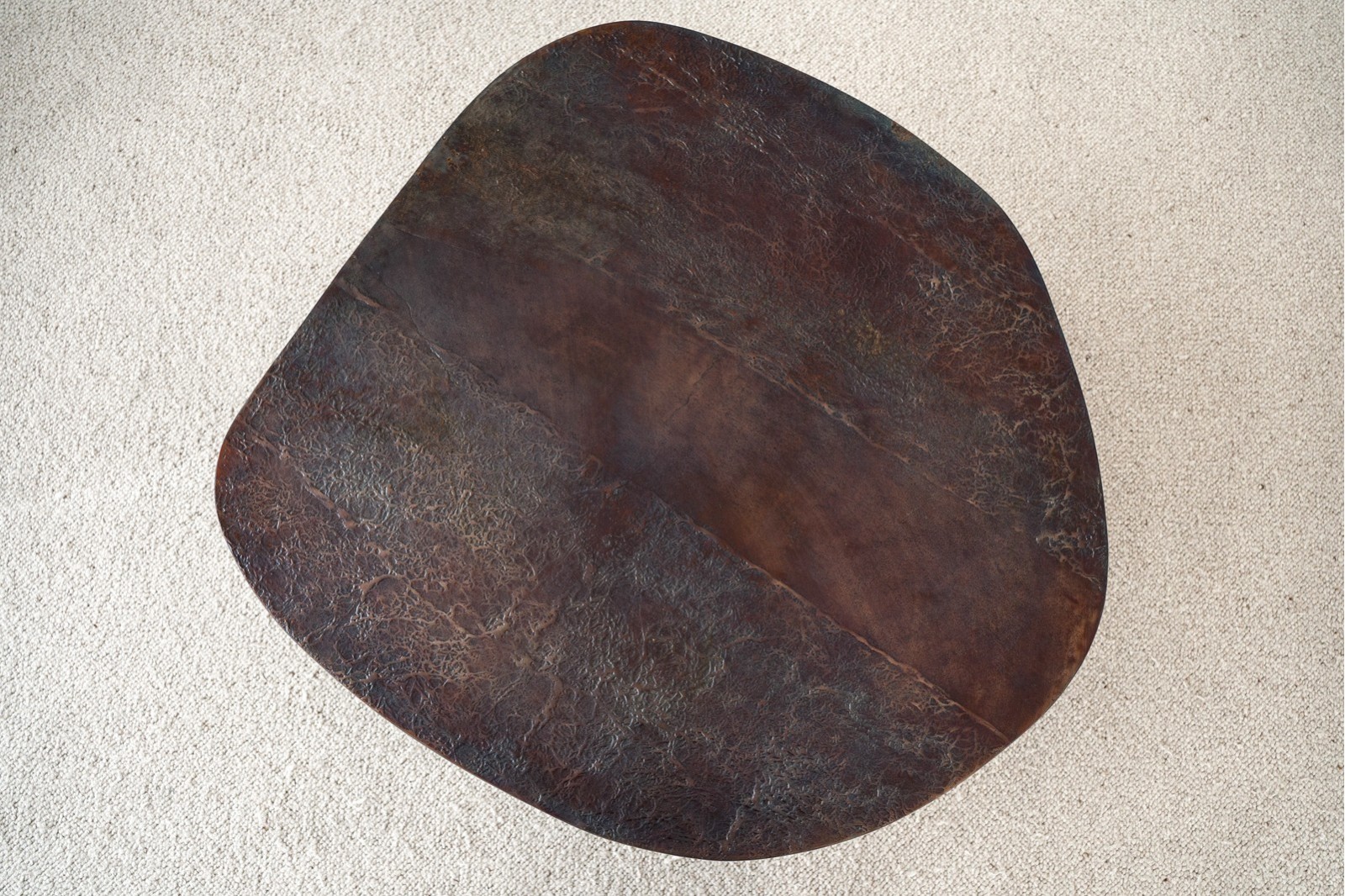 TABLE BASSE EN METAL. JUNO.  OXIDE