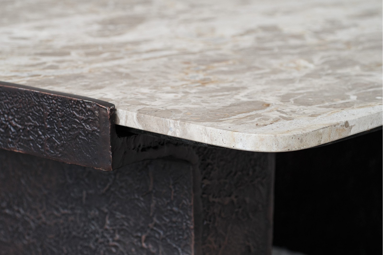 SQUARE COFFEE TABLE. MARBLE AND METAL