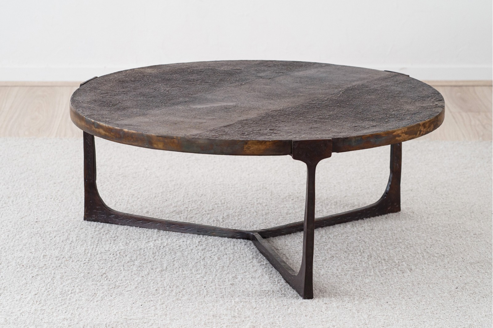 TABLE BASSE HELIA. FER ET ALUMINIUM