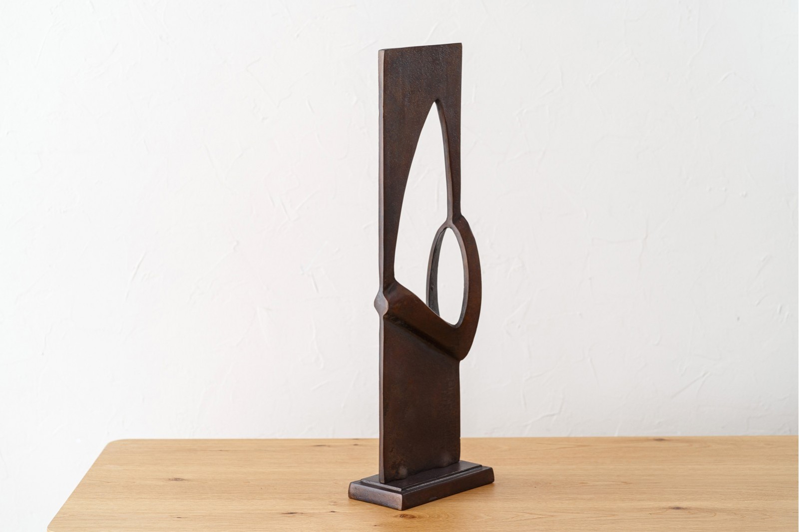 ESCULTURA ABSTRACTA METAL. ACABADO OXIDO