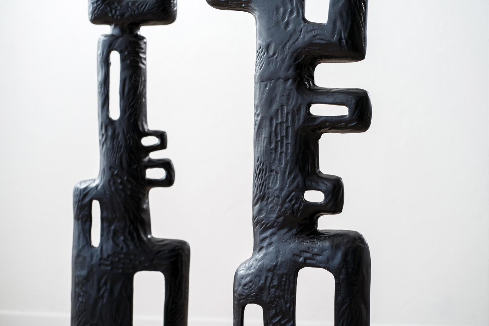 SCULPTURE NIM N.2. METAL. NOIR