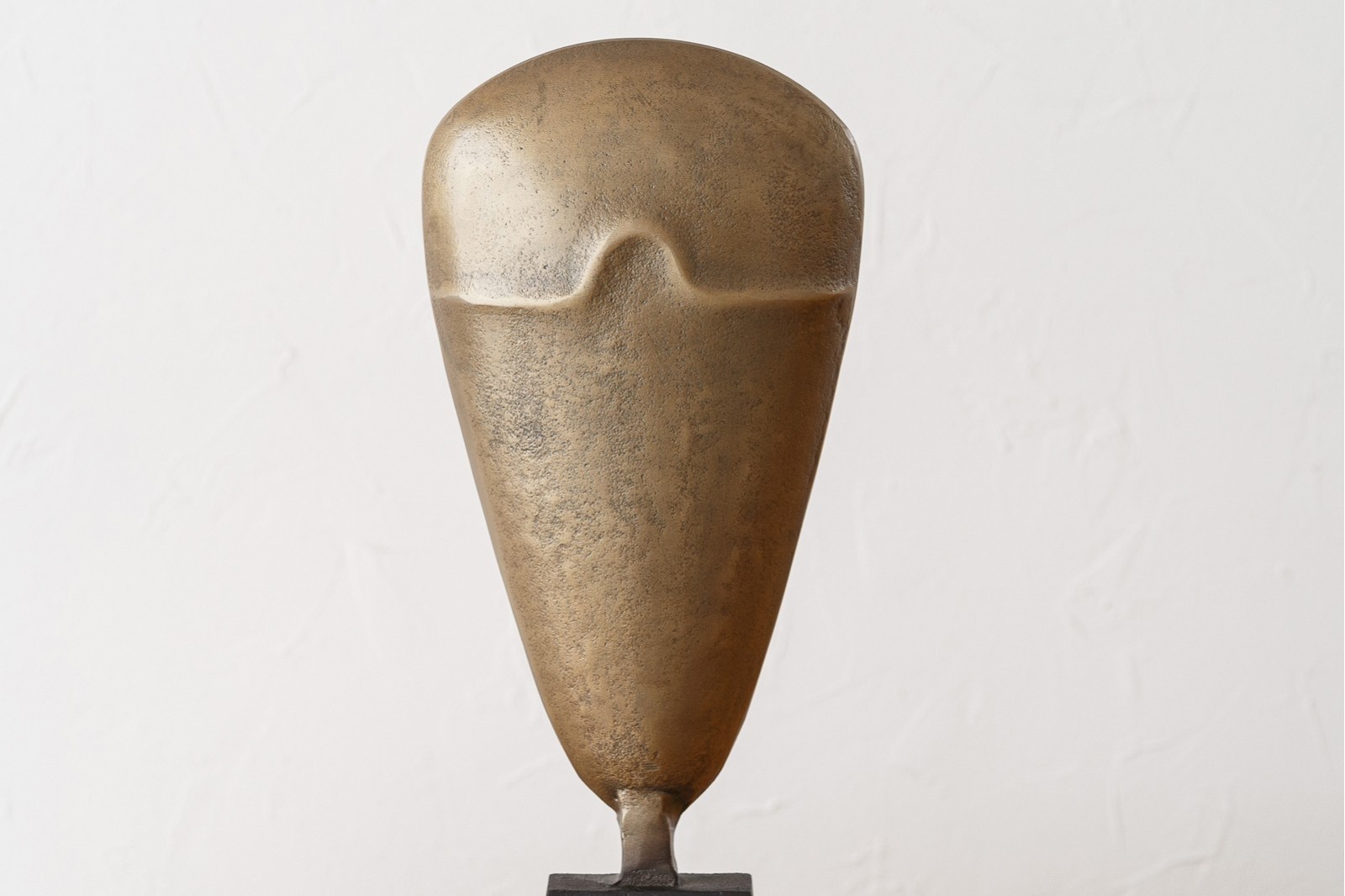 ESCULTURA MÁSCARA METAL.ORO VIEJO  NEGRO