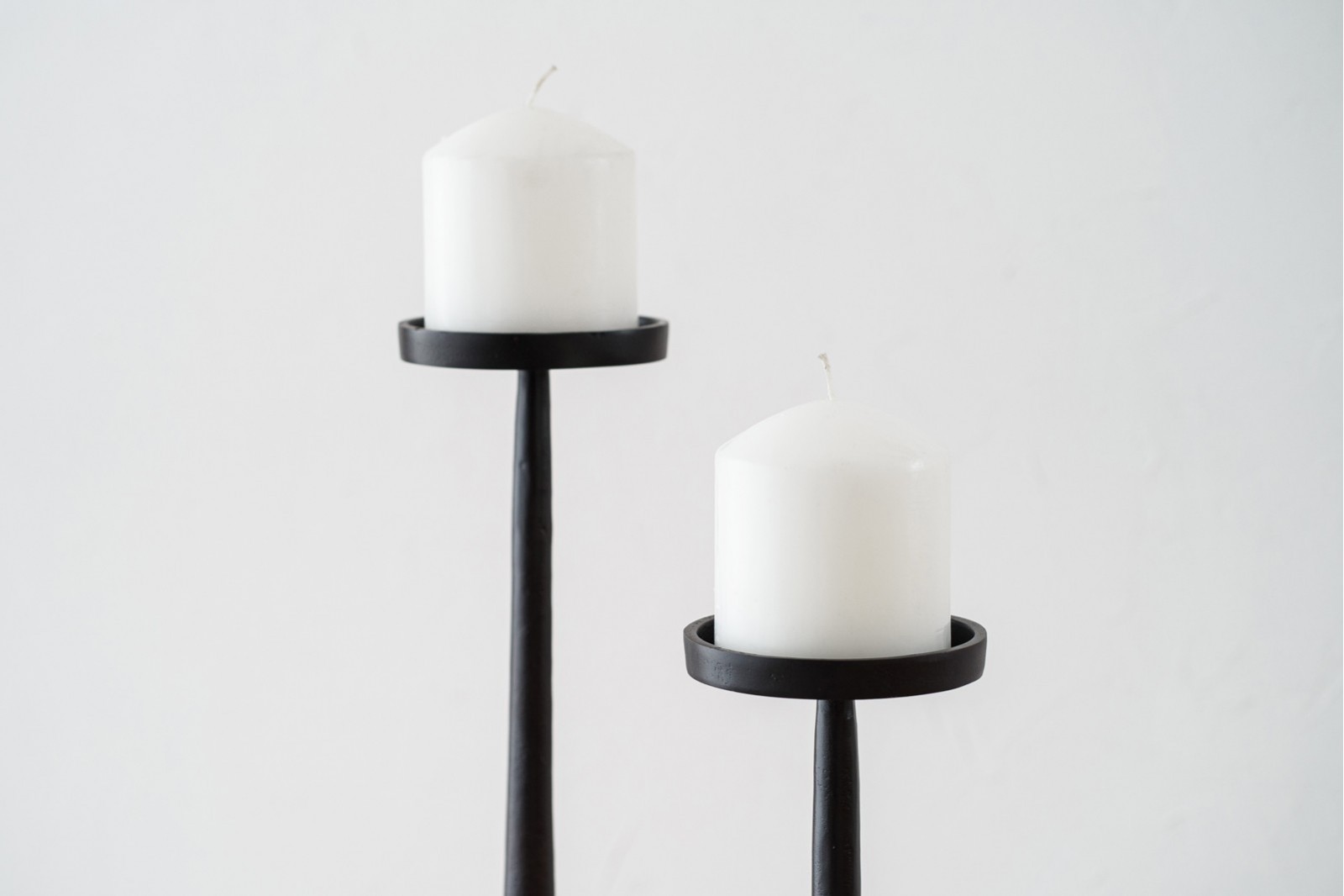 SET OF 2 CANDLE HOLDER. BRONZE FINISH. MARBLE.