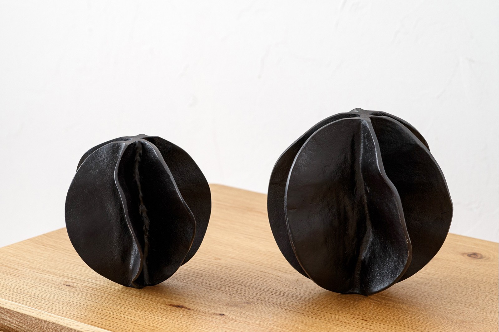 SET 2 ESCULTURAS. FRUTO. BRONCE OSCURO.