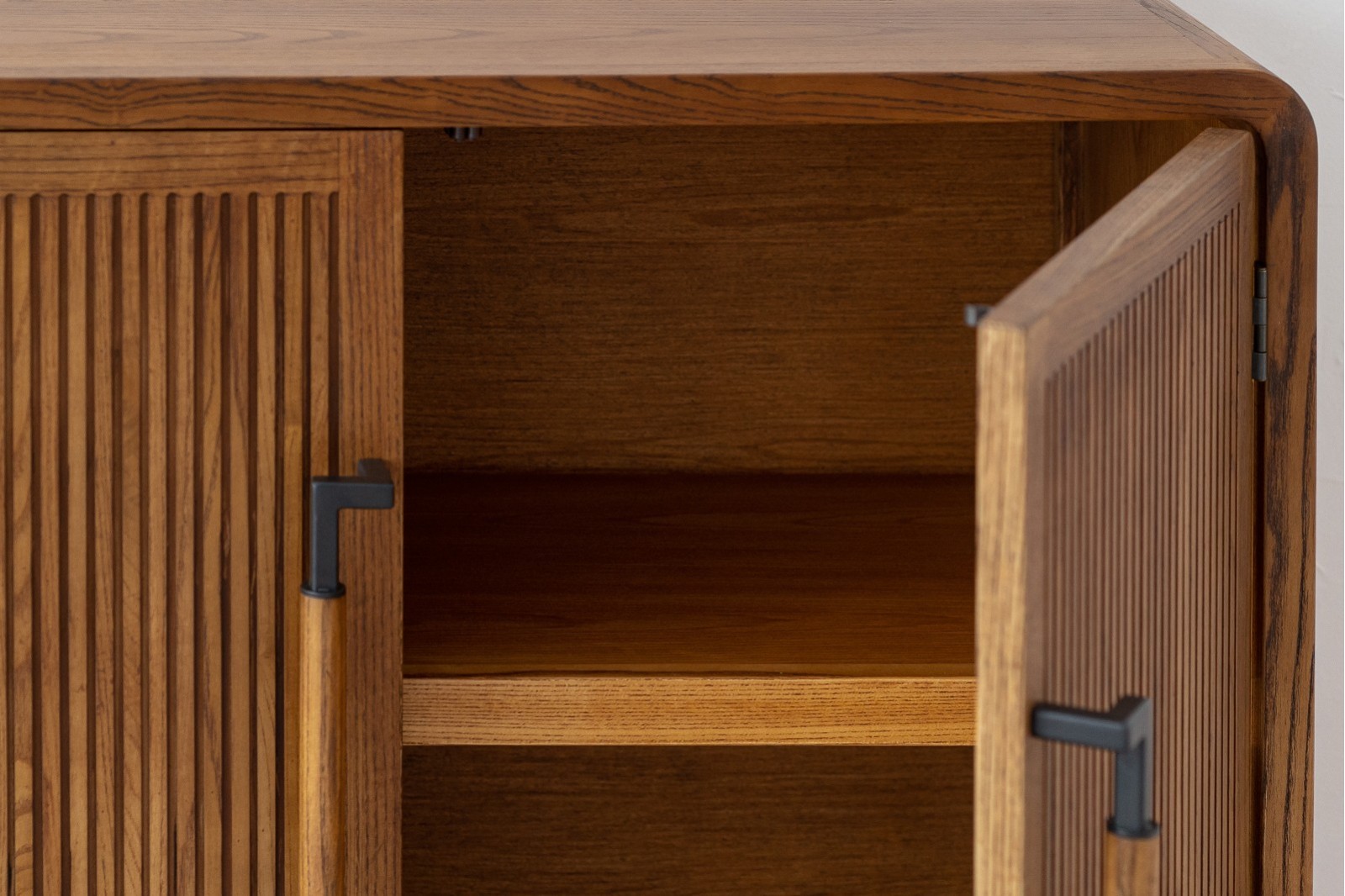 HEREA SIDEBOARD. ASH HONEY TONE