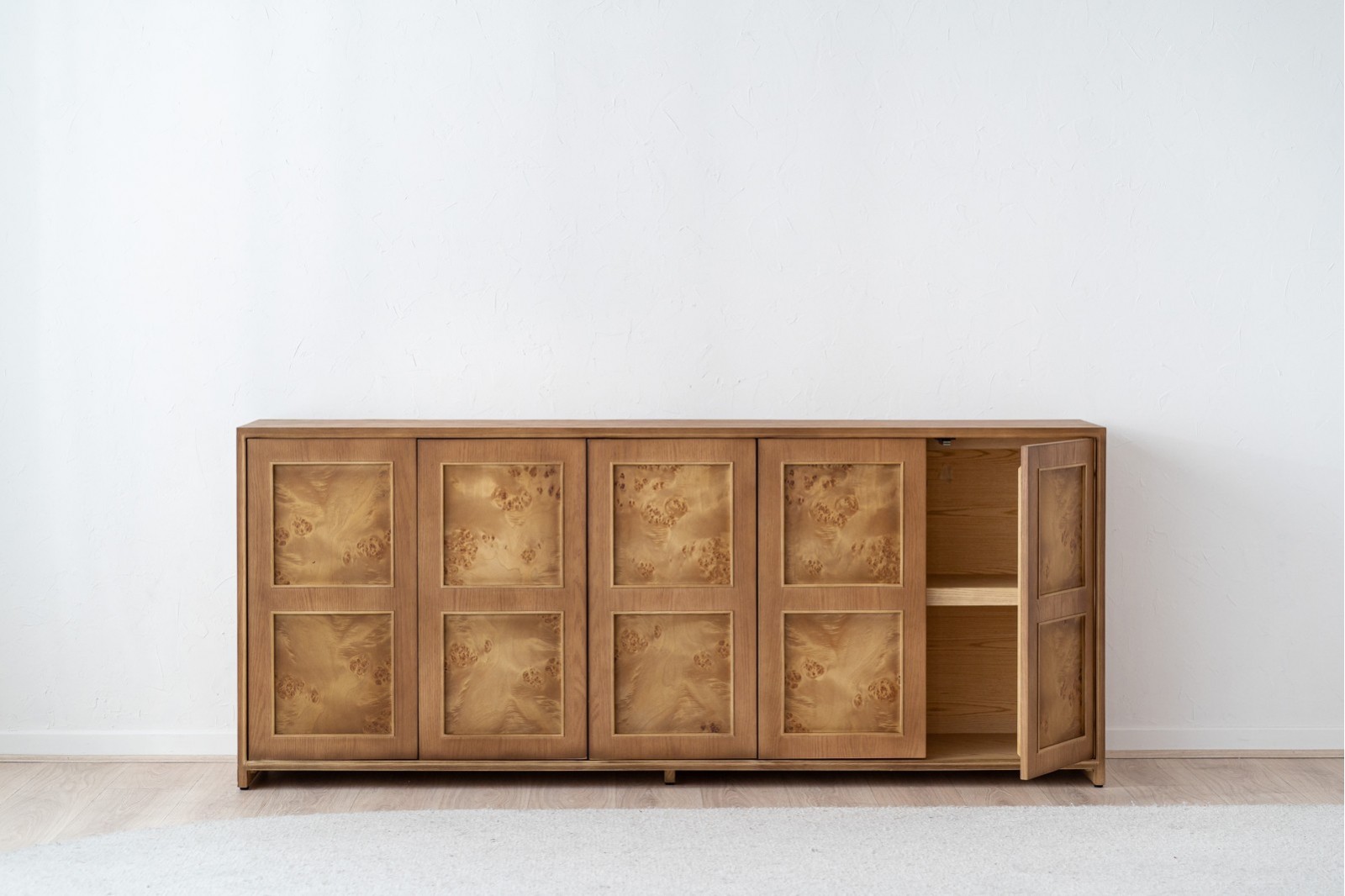 TERRA SIDEBOARD. LIGHT STAINED OAK