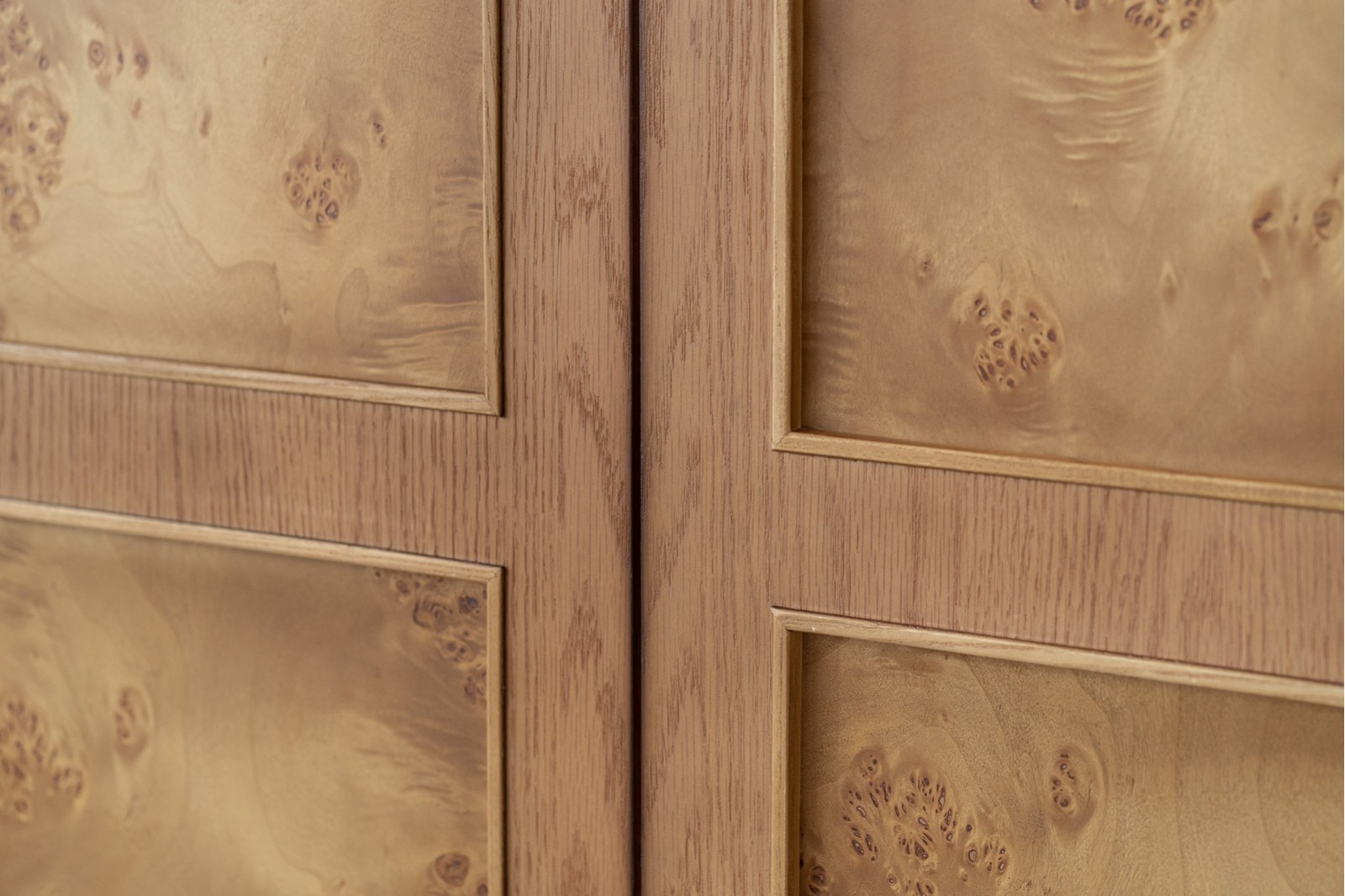 TERRA SIDEBOARD. LIGHT STAINED OAK