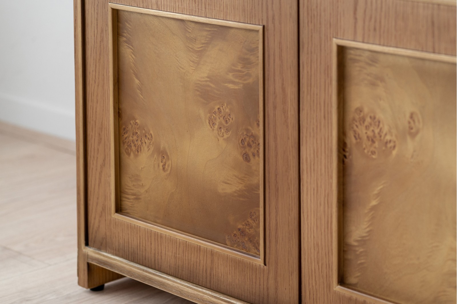 TERRA SIDEBOARD. LIGHT STAINED OAK